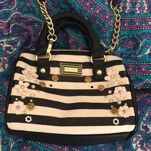 *FINAL PRICE DROP* EUC Crossbody Purse